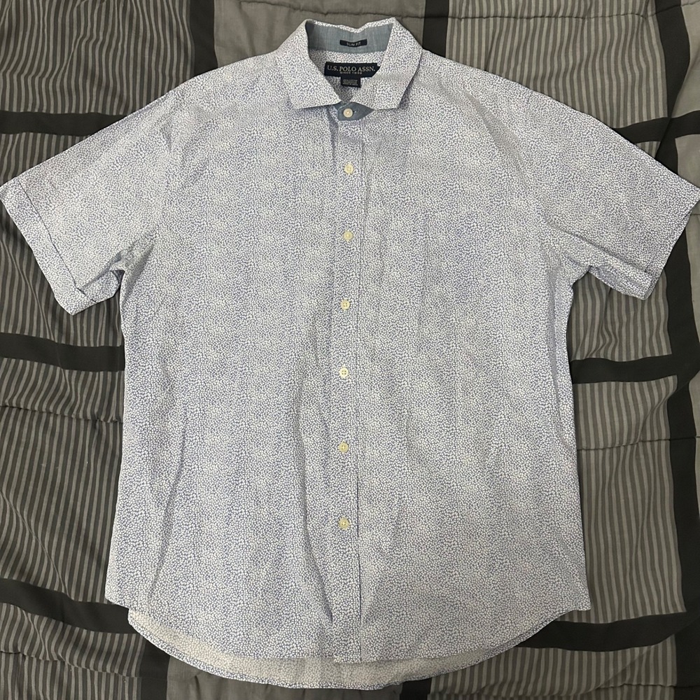 Men's U.S. Polo Assn. Button Down Size Large Slim Fit Short Sleeve Shirt Tee